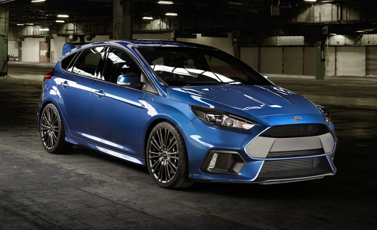 2016-ford-focus-rs-official-photos-and-info-news-car-and-driver-photo-654997-s-original.webp