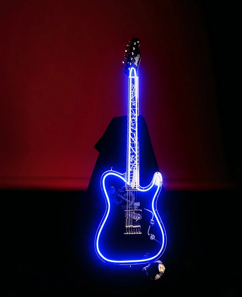 bolin-neon-lit.webp