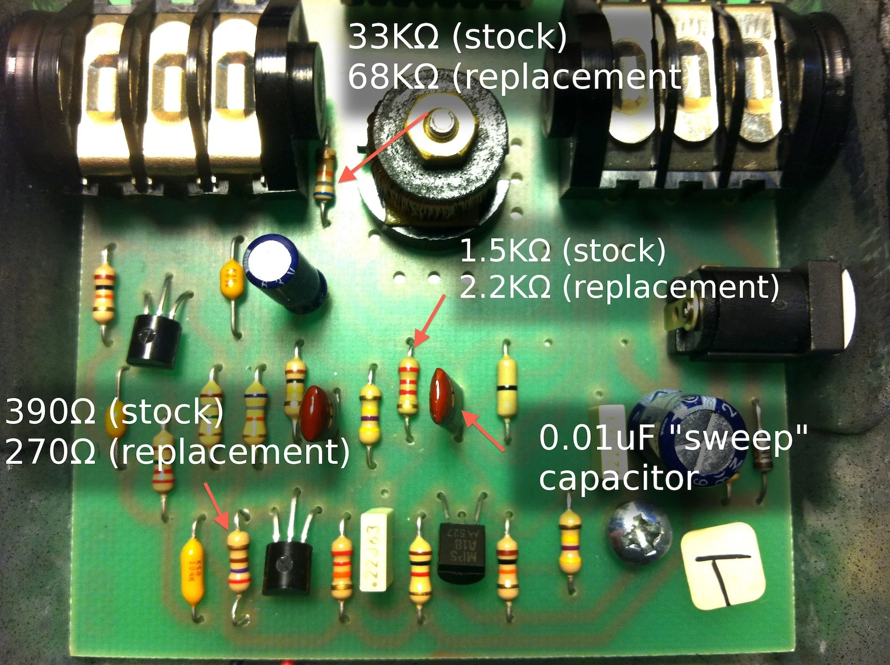 crybaby-pcb-desc.webp