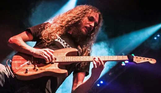 guthrie-govan.jpg