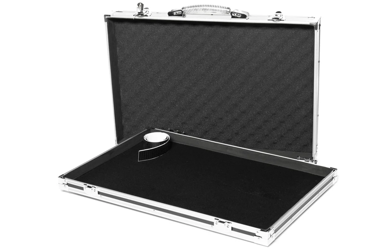music-store-effects-pedal-case-deluxe-m_GIT0049248-000.webp