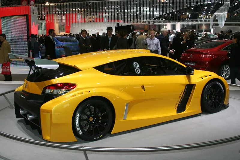 renault-megane-r.s.-14.webp