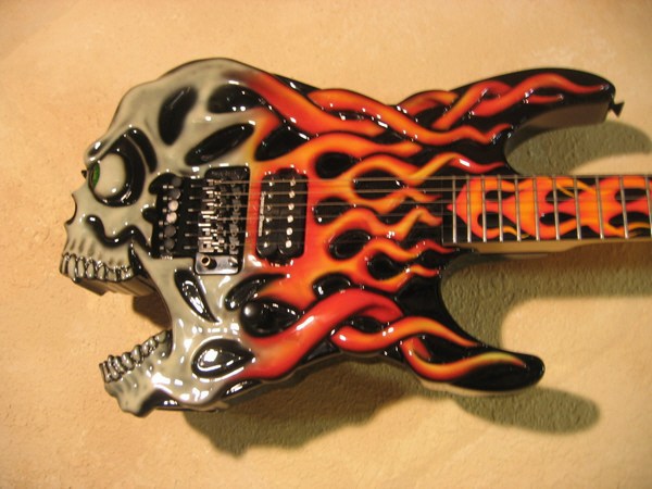 ESP-Screaming-Skull-Guitar-Jimmy-Diresta-1.JPG